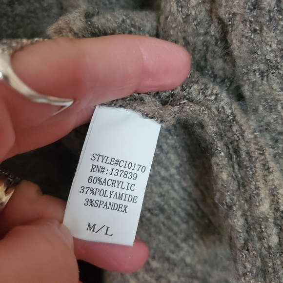 Dreamers Chunky Knit Cardigan Size M/L - Picture 5 of 10